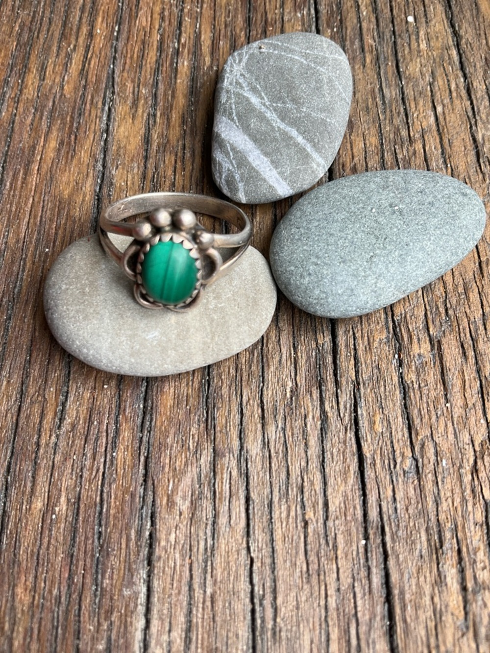 Vintage malachite Native ring - Picture 10 of 10